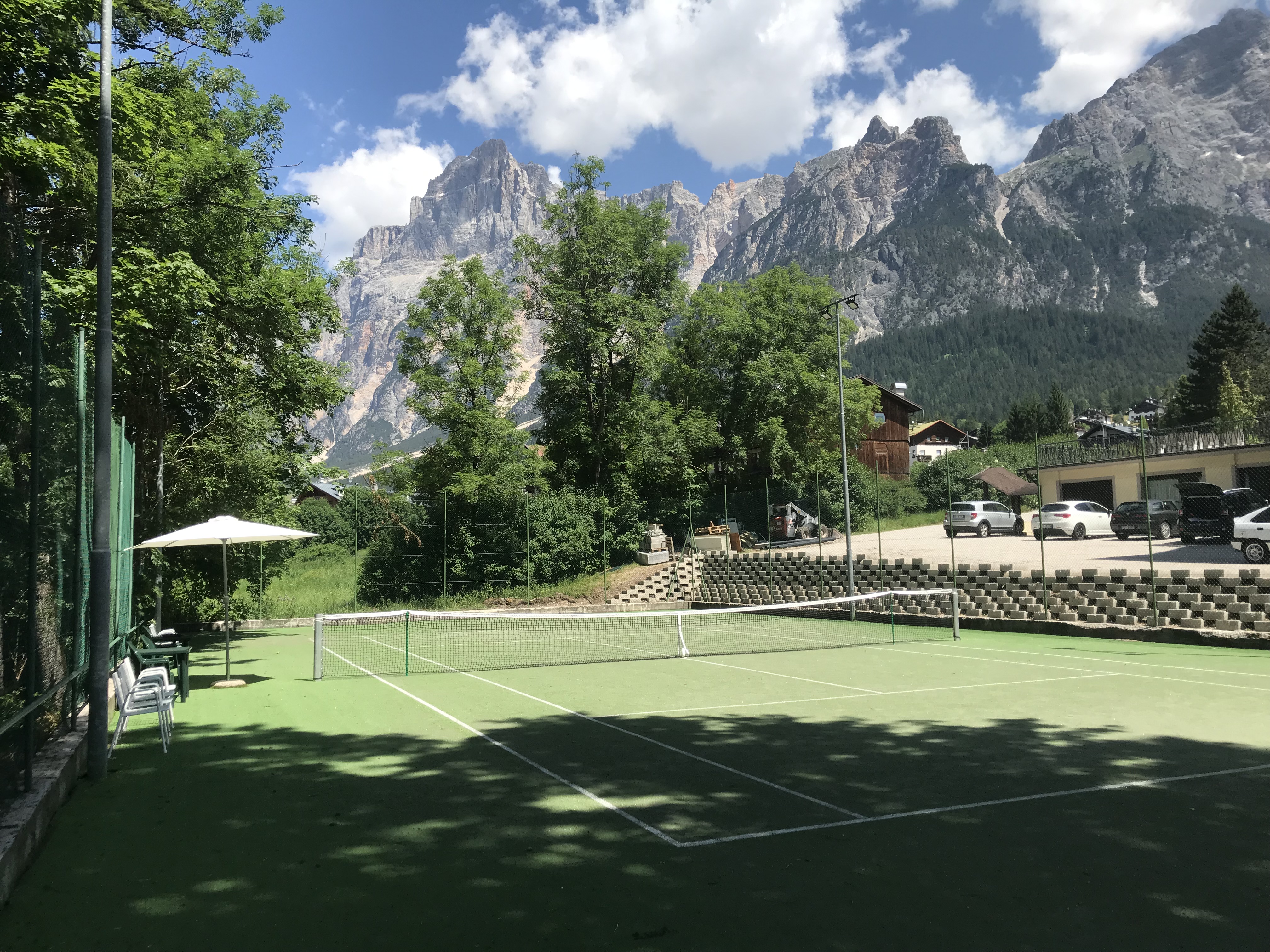 Vacanze Tennistiche e Tornei tra le Dolomiti di Cortina d'Ampezzo