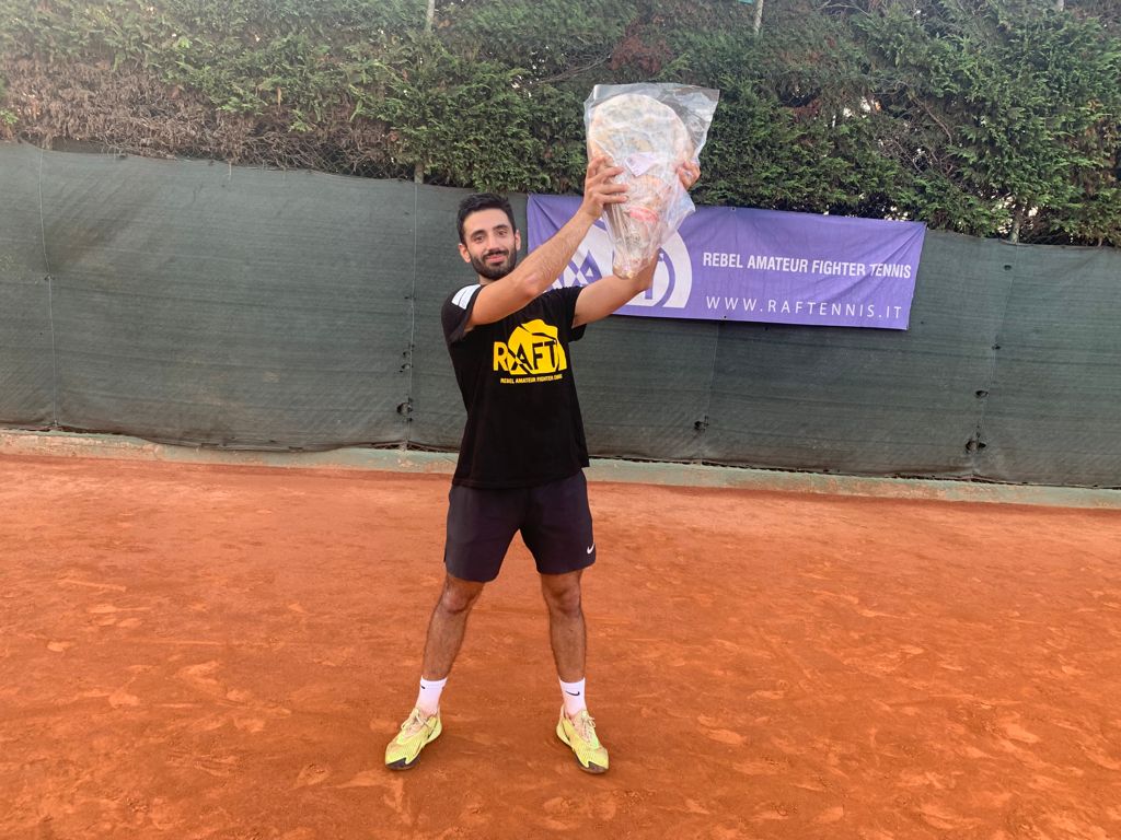 MEDAGLIA D'ORO E PROSCIUTTO PER LUCA PESIRI AL MATCH BALL TC