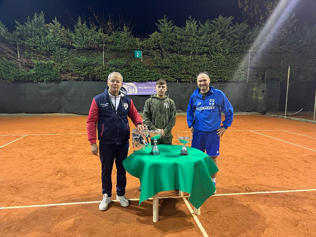 MEDAGLIA DI BRONZO PER LORENZO PENNA AL MATCH BALL TC