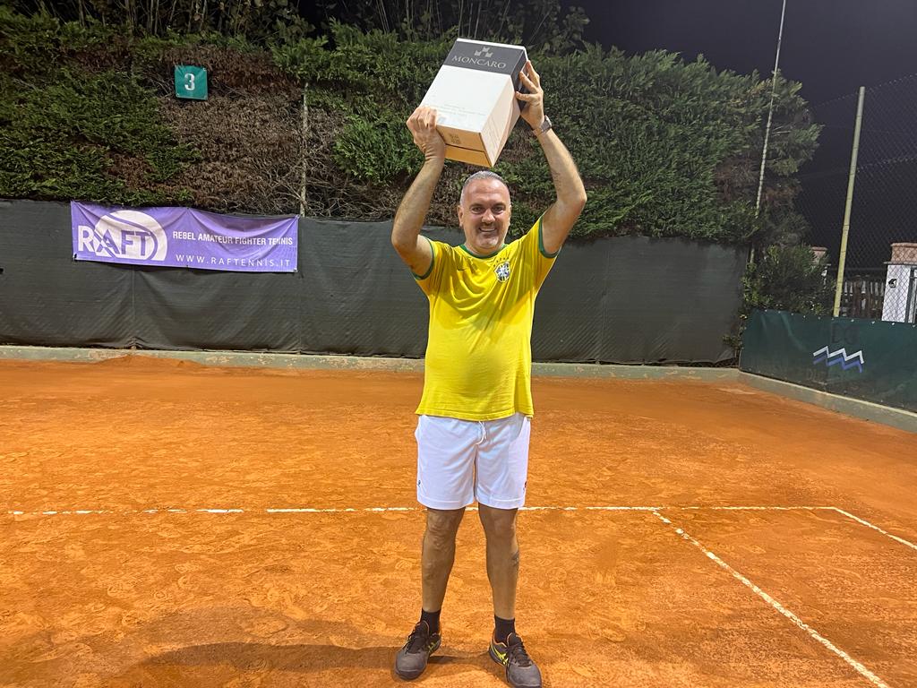 MEDAGLIA D'ARGENTO PER IL ROMANO SERGIO COLAFRANCESCO AL MATCH BALL TC