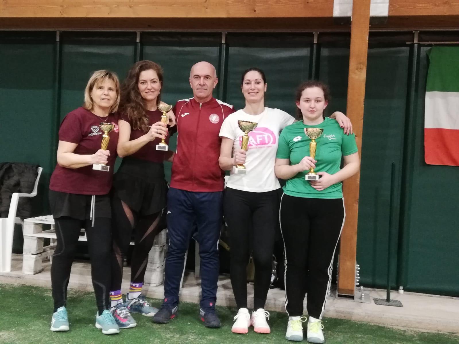 DOUBLE WOMEN A GAMBARA: CHE SUCCESSO