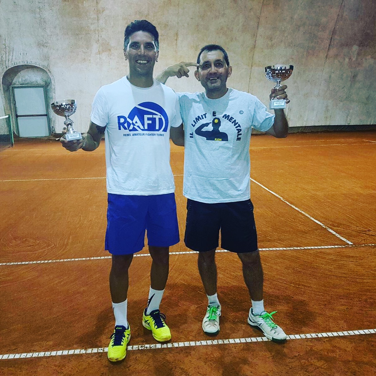 AL SILVER DEL TENNIS DEI PINI IL GATTO PISSA CAMPIONE IN CASA